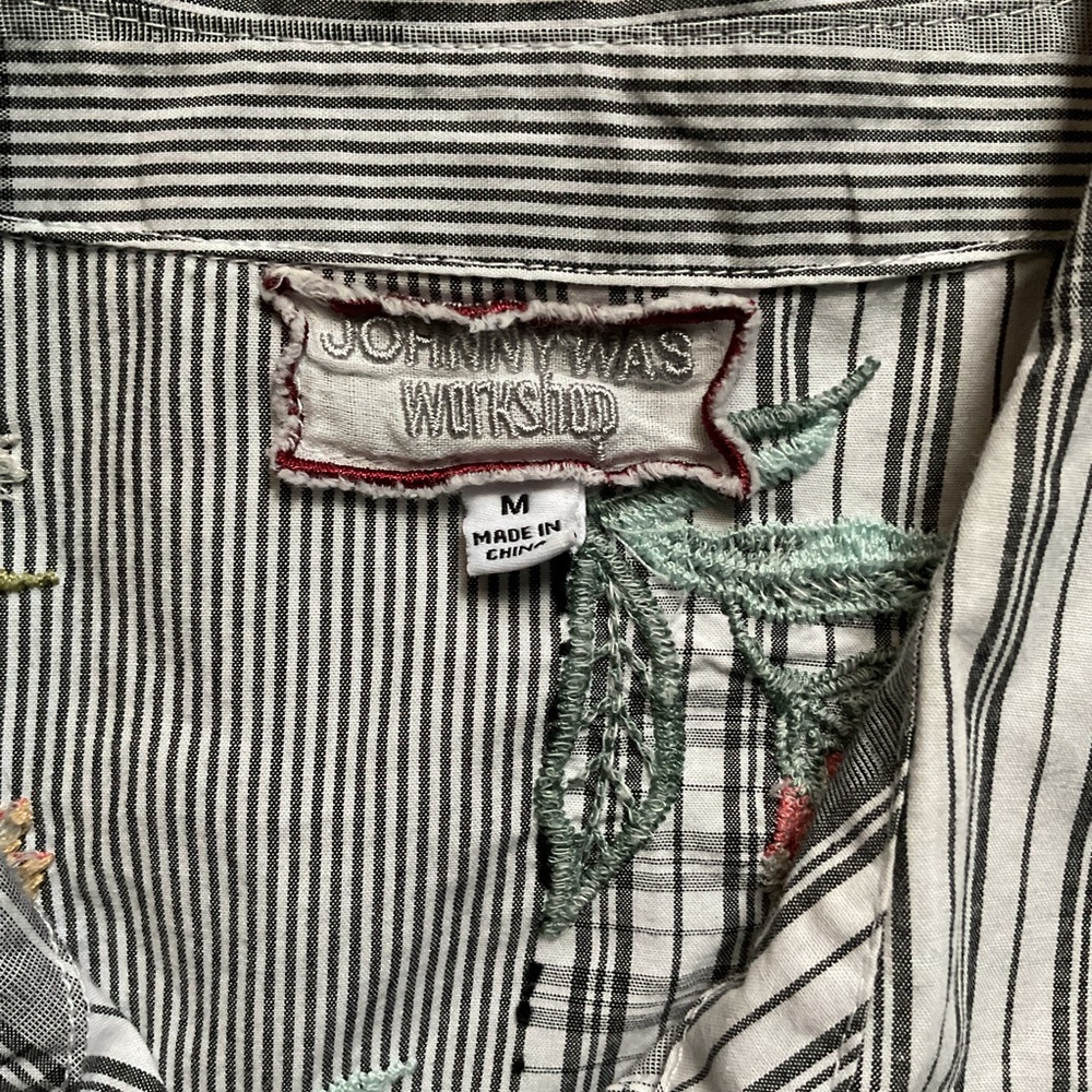 Johnny Was Workshop Jordan Lisbon Floral Embroidered Button Down Shirt Grey med - Picture 3 of 6